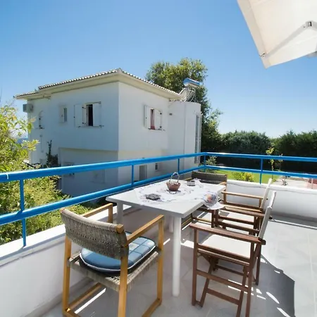 Tatil Evi Romantic Seafront Studio - Dream Garden Platanidia