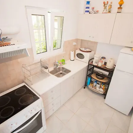 Romantic Seafront Studio - Dream Garden Tatil Evi *