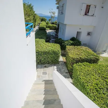 Romantic Seafront Studio - Dream Garden Tatil Evi *