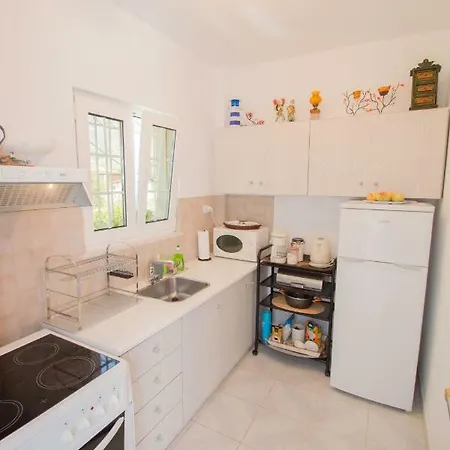 Romantic Seafront Studio - Dream Garden * Platanidia