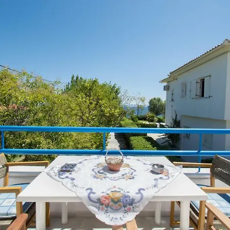 Tatil Evi Romantic Seafront Studio - Dream Garden