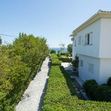 Tatil Evi Romantic Seafront Studio - Dream Garden *